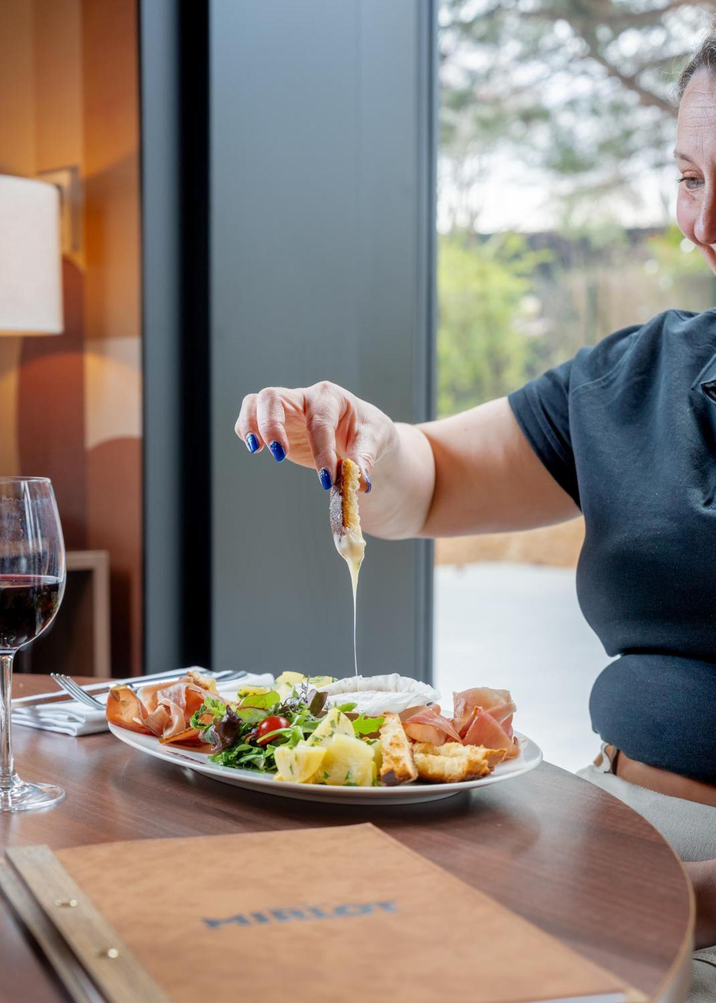 Mercure Caen Cote De Nacre Экстерьер фото